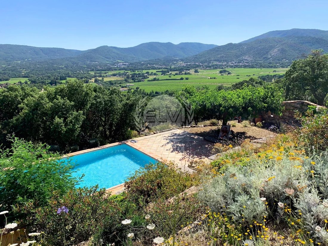 House in Le Plan-de-la-Tour, Provence-Alpes-Côte d'Azur, France 3 - 17959474