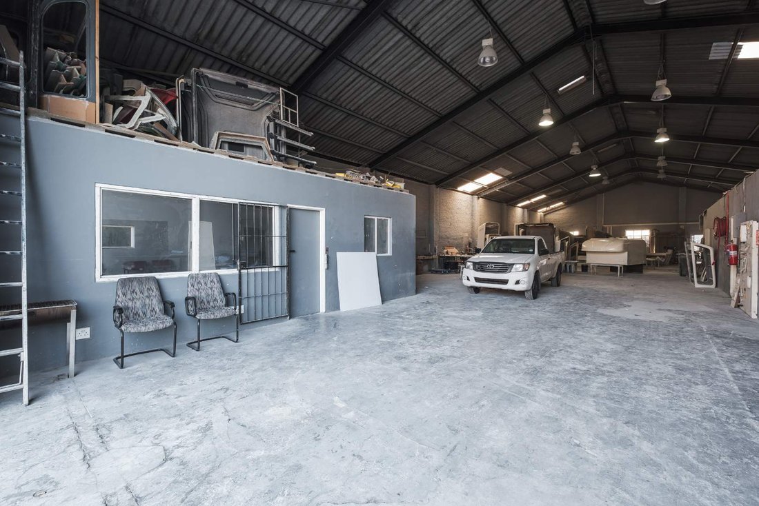Bothasig, Blaauwberg, Cape Town 3 - 17958762