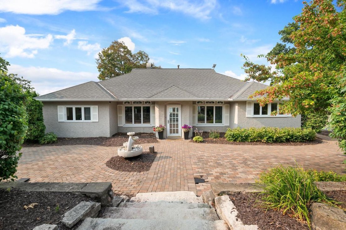 House in Luxemburg, Wisconsin, United States 3 - 17960657