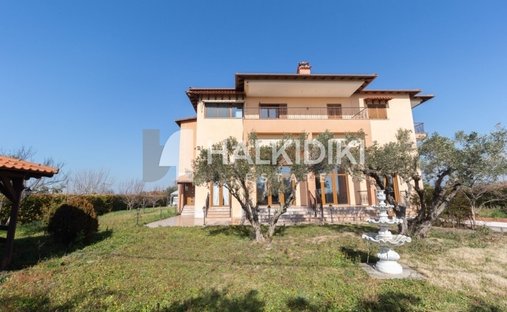 Villa in Nea Propontida, Macedonia and Thrace, Greece 1