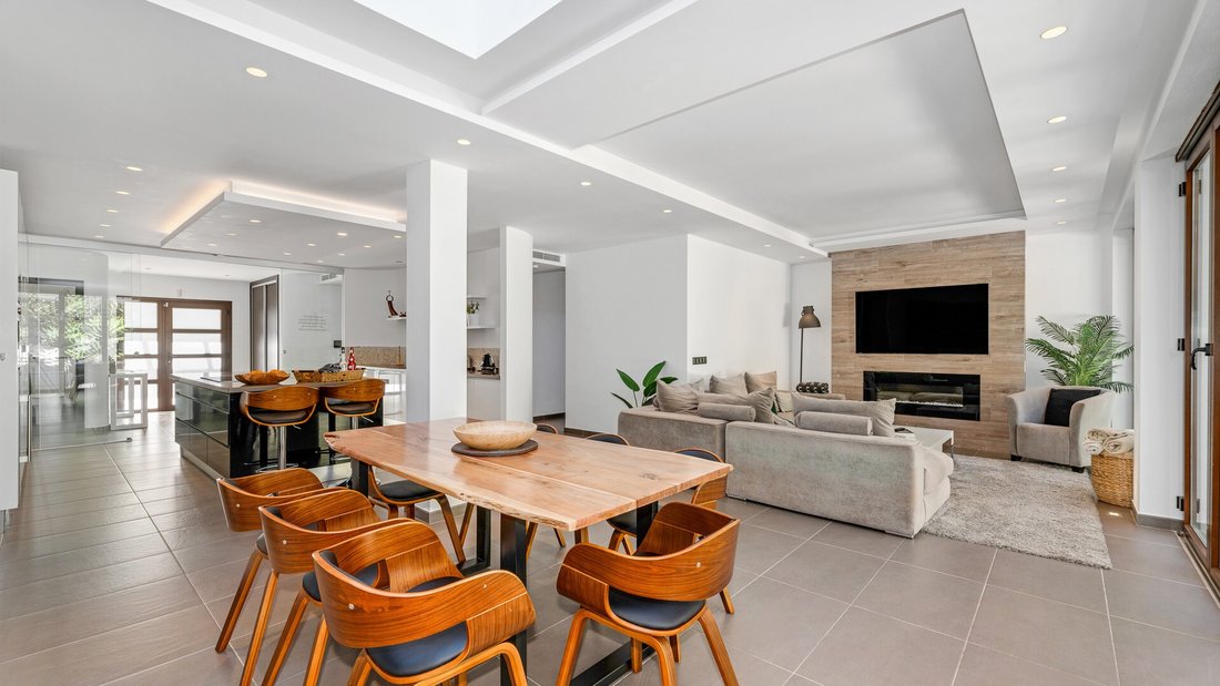 Villa in Marbella, Andalusia, Spain 4 - 17960943