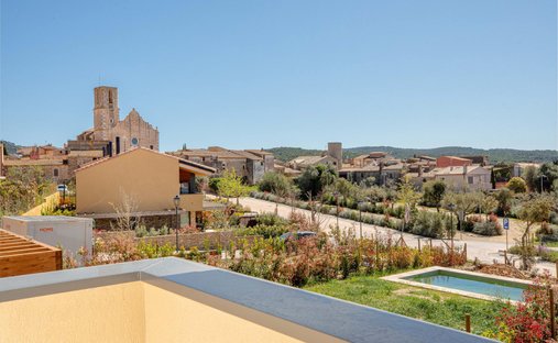 Villa in Regent, Catalonia, Spain 1