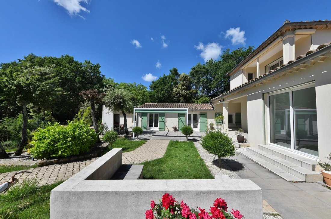 Villa in Uzès, Occitania, France 3 - 17959276