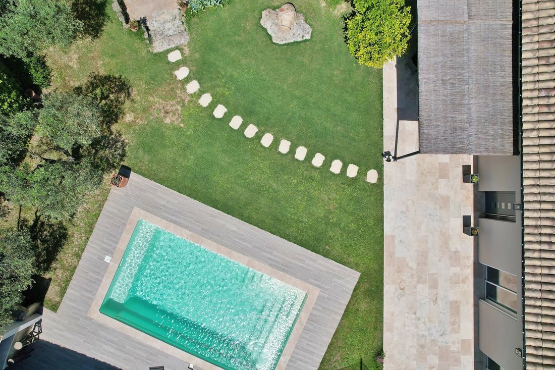 Villa in Uzès, Occitania, France 5 - 17959266