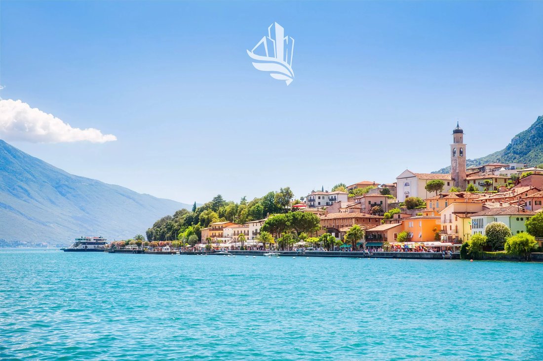 Villa in Garda, Veneto, Italy 1 - 17959622