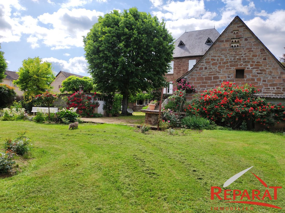 House in Saint-Pantaleon-de-Larche, Nouvelle-Aquitaine, France 2 - 17936597