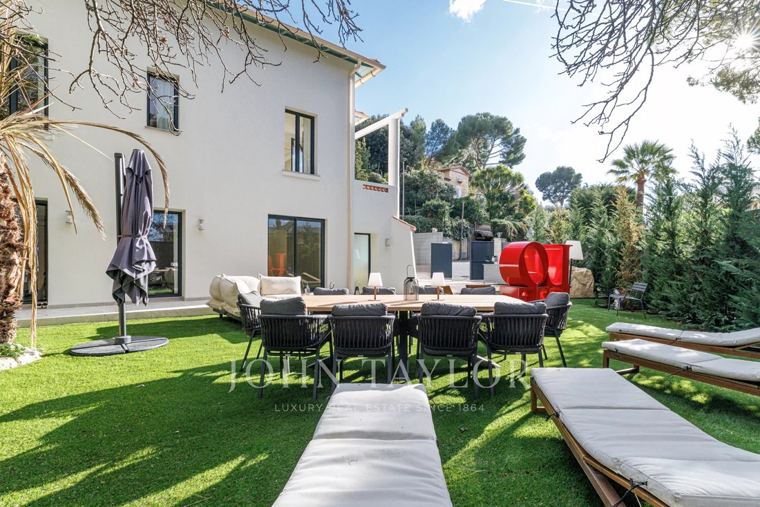 Villa in Cannes, Provence-Alpes-Côte d'Azur, France 2 - 17959482