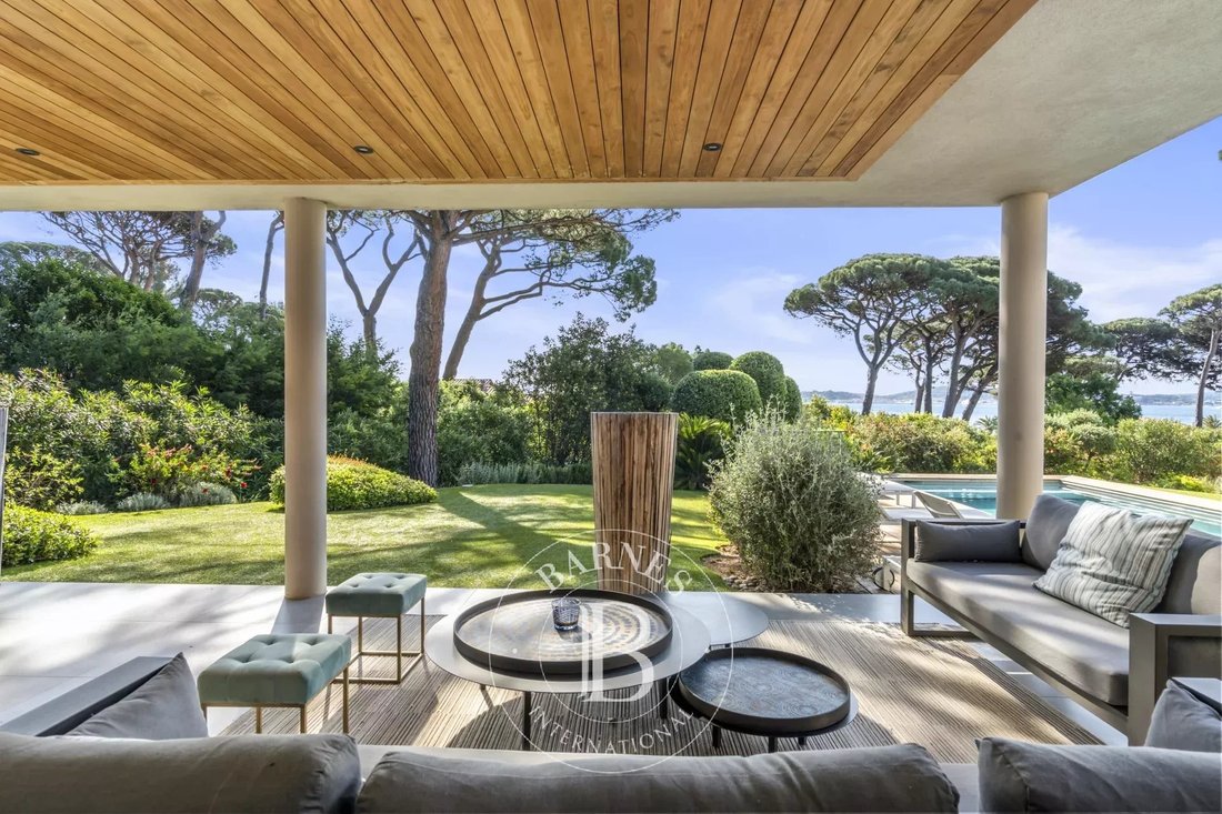 Villa in Grimaud, Provence-Alpes-Côte d'Azur, France 4 - 15094488