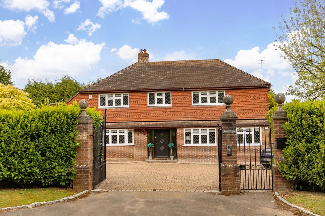 House in Dormansland, England 1 - 17959595