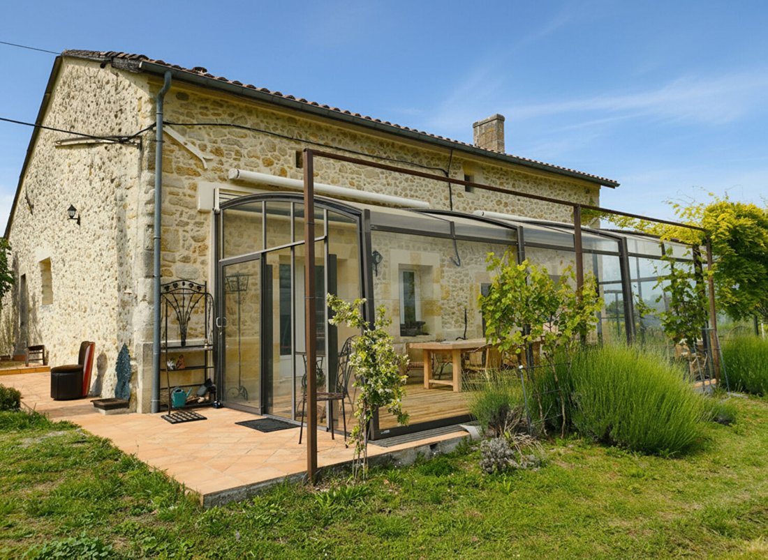 Villa in Montussan, Nouvelle-Aquitaine, France 1 - 17907402