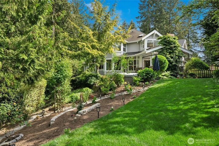 House in Bellevue, Washington, United States 4 - 17963549