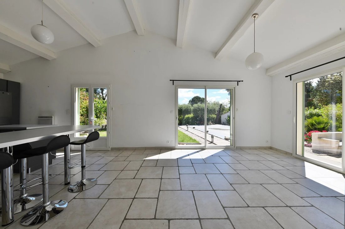 Villa in Uzès, Occitania, France 5 - 17959276