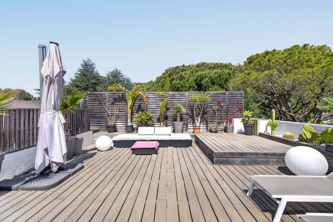 Apartment in Saint Nicolas, Cannes, France 1 - 17963446