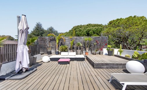 Apartment in Saint Nicolas, Cannes, France 1