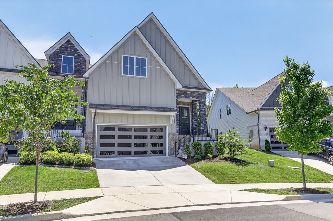 Co Op in Nashville, Tennessee, United States 1 - 17961561