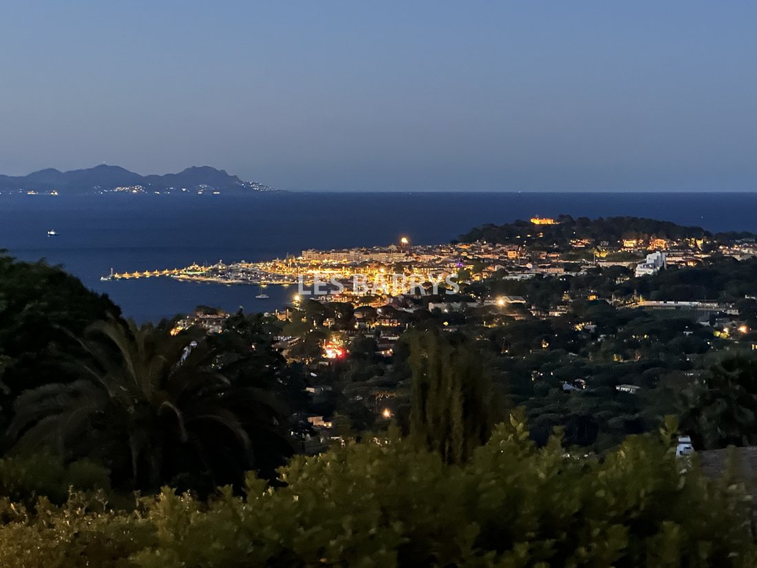 Villa in Gassin, Provence-Alpes-Côte d'Azur, France 2 - 17961393