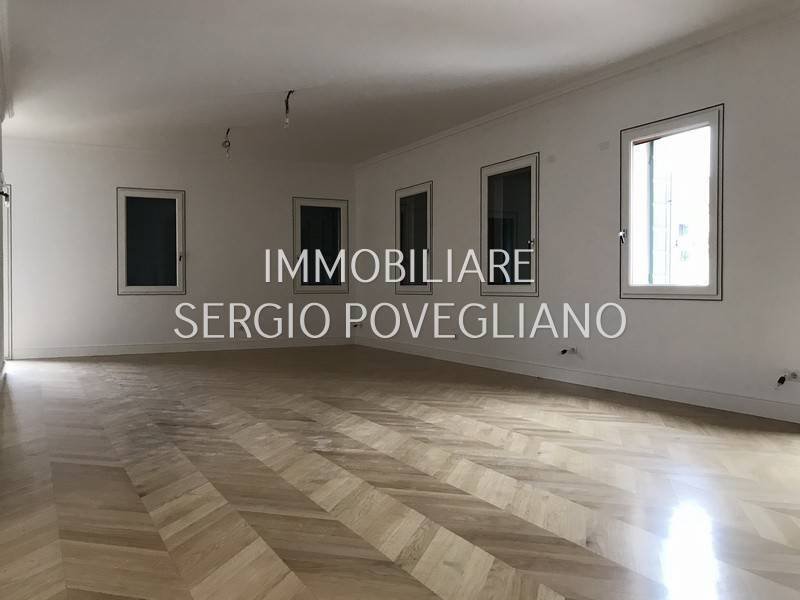 Apartment in Cathedral - Piazza dei Signori, Treviso, Italy 5 - 17962045
