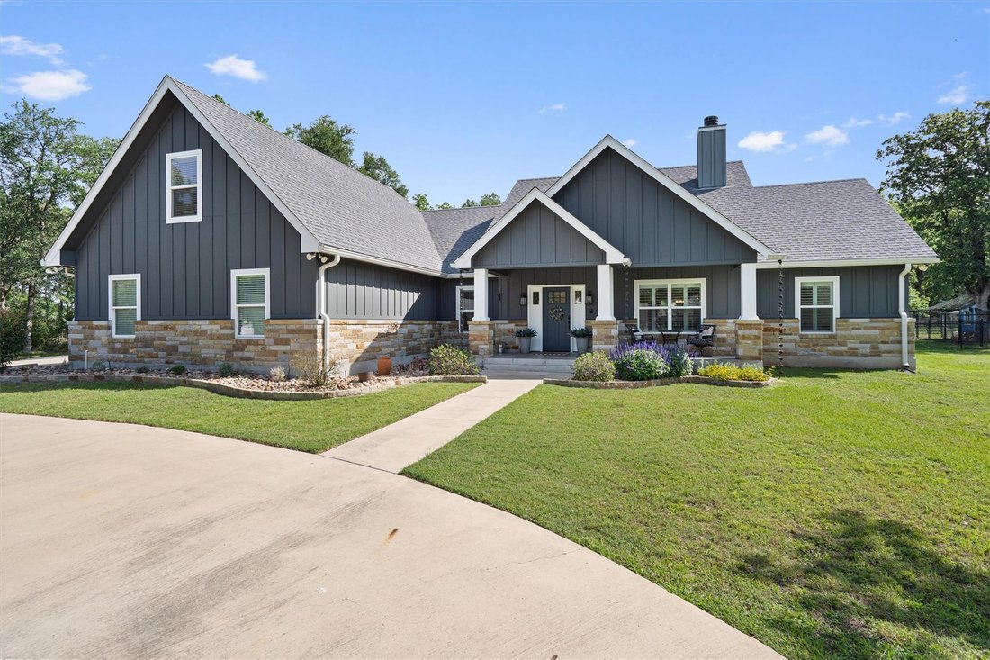 House in Elgin, Texas, United States 1 - 17958100
