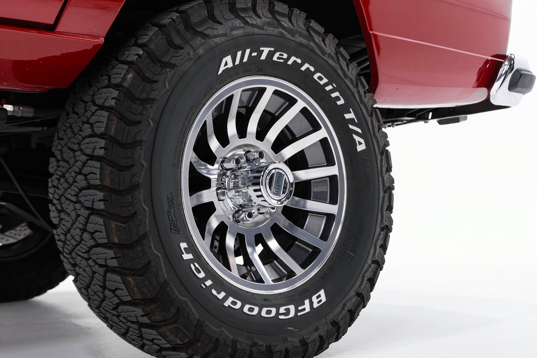 Suv in Johnson City, TX, United States 5 - 17960018