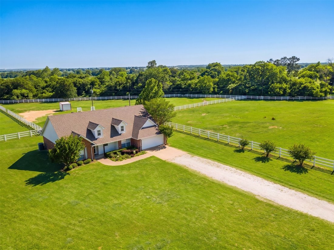 House in Paradise, Texas, United States 1 - 17962408