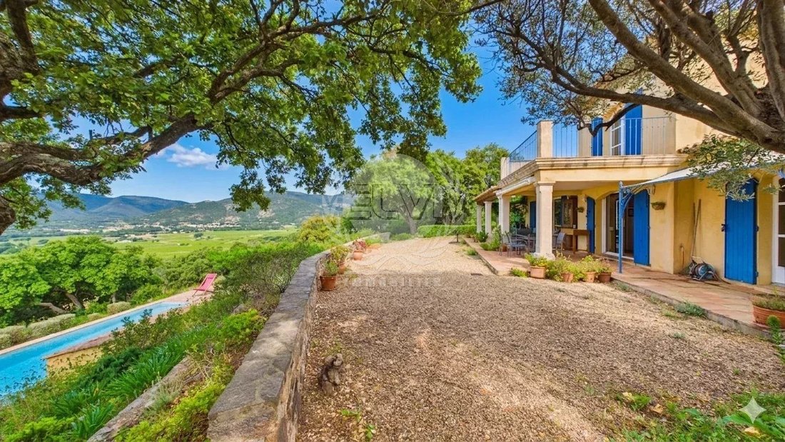 House in Le Plan-de-la-Tour, Provence-Alpes-Côte d'Azur, France 1 - 17959474