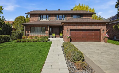 House in Hampstead, Quebec, Canada 1