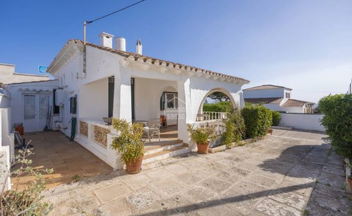 Stadthaus in Sant Lluís, Balearische Inseln, Spanien 1