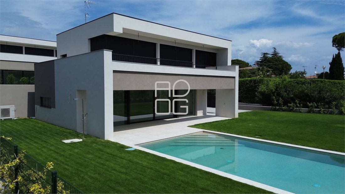Villa in Moniga del Garda, Lombardy, Italy 4 - 12851004
