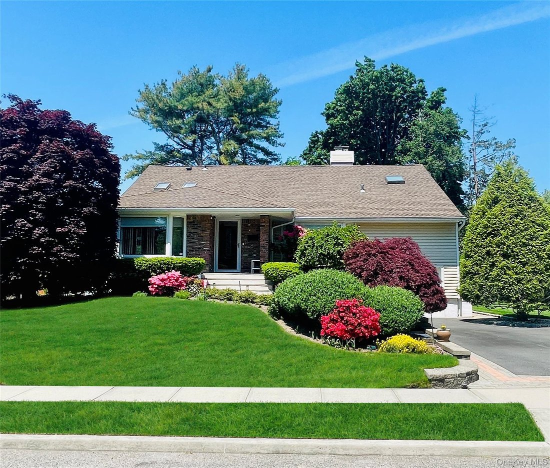 House in Jericho, New York, United States 1 - 17948396