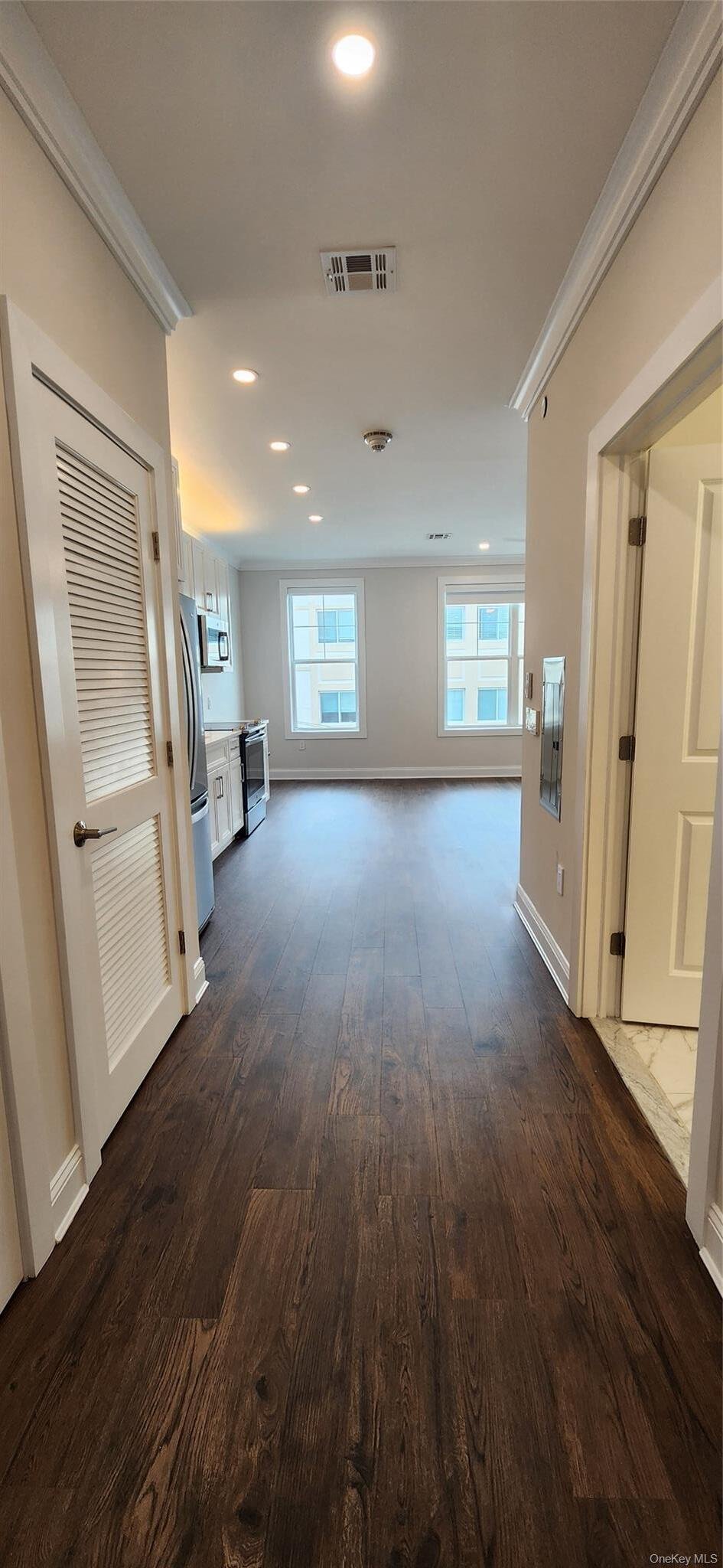 Lynbrook, New York, United States 5 - 17959206