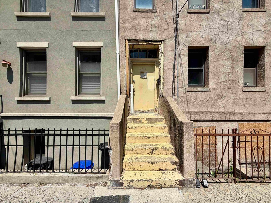 House in Hoboken, New Jersey, United States 2 - 17960022