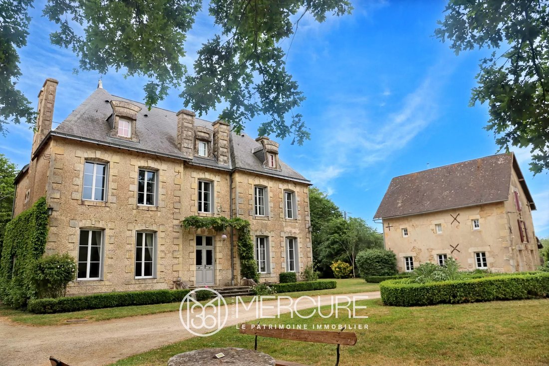 Castle in Gencay, Nouvelle-Aquitaine, France 4 - 17959081