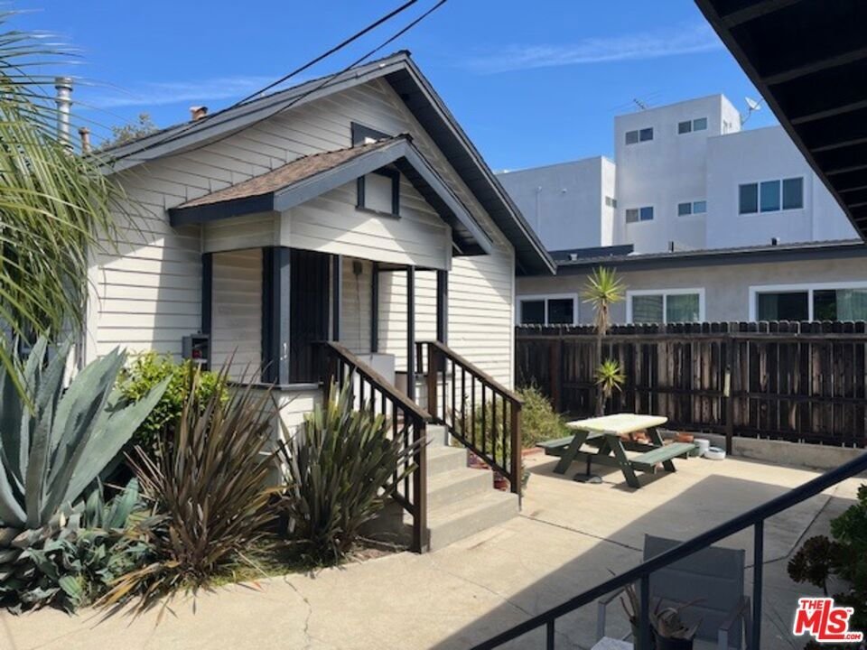 Santa Monica, California, United States 5 - 17961054