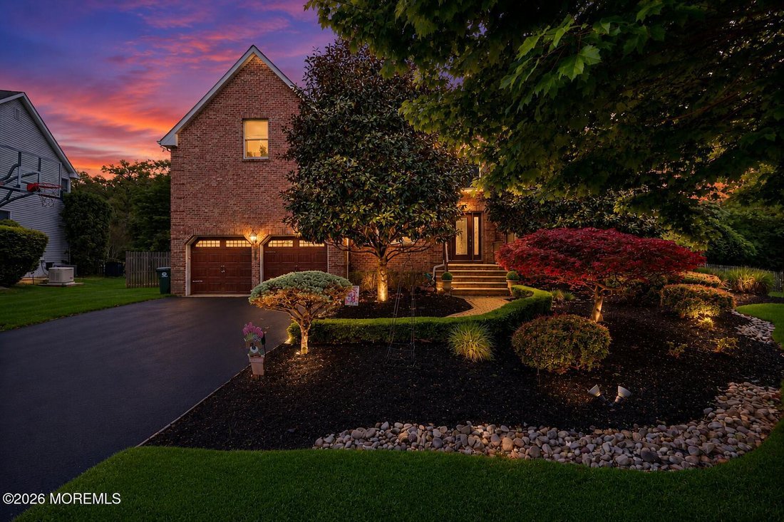 House in Marlboro Township, New Jersey, United States 3 - 17959810