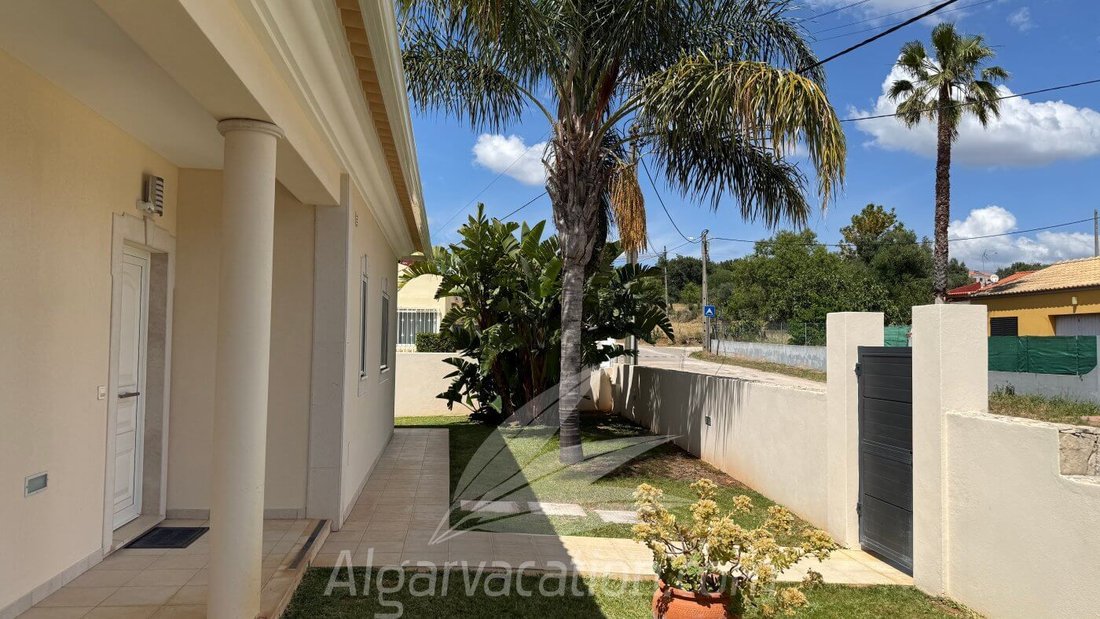 Villa in Alcantarilha, Algarve, Portugal 2 - 17962166