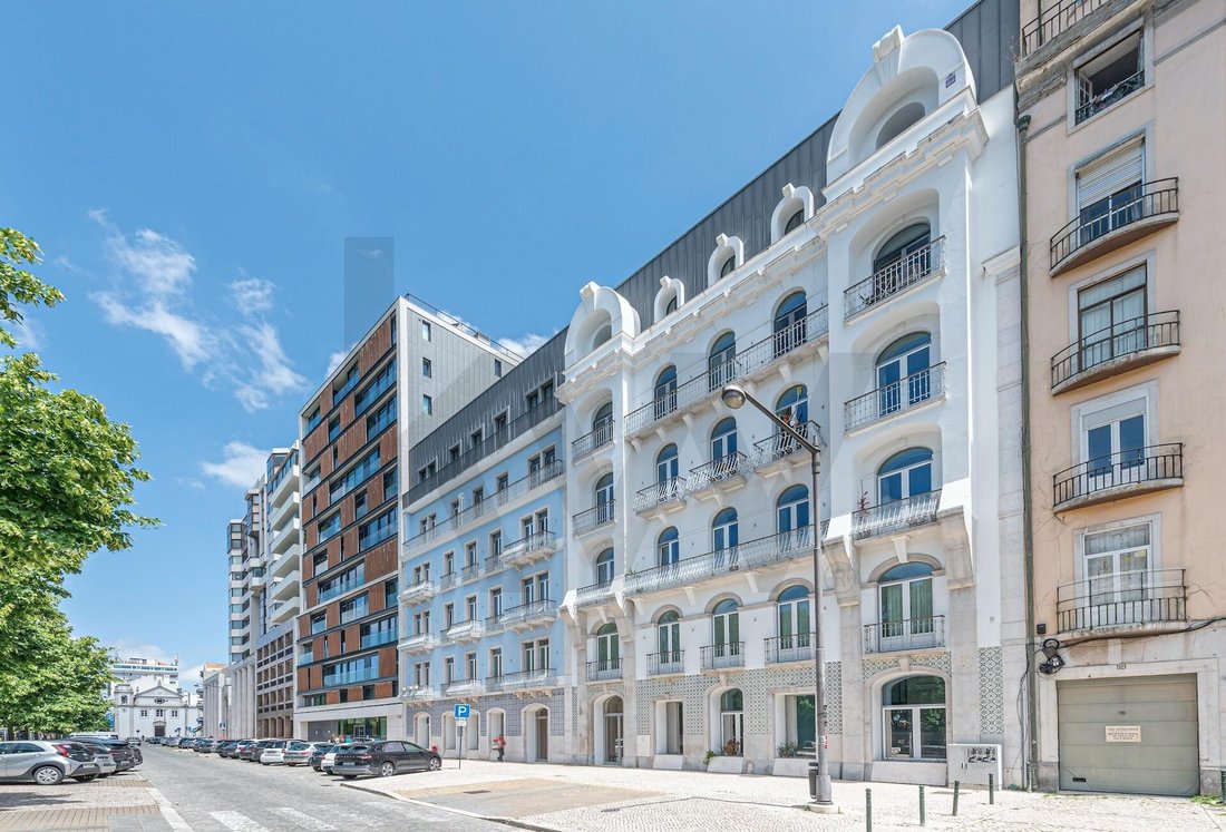 Apartment in Alvalade, Lisbon, Portugal 2 - 17959863
