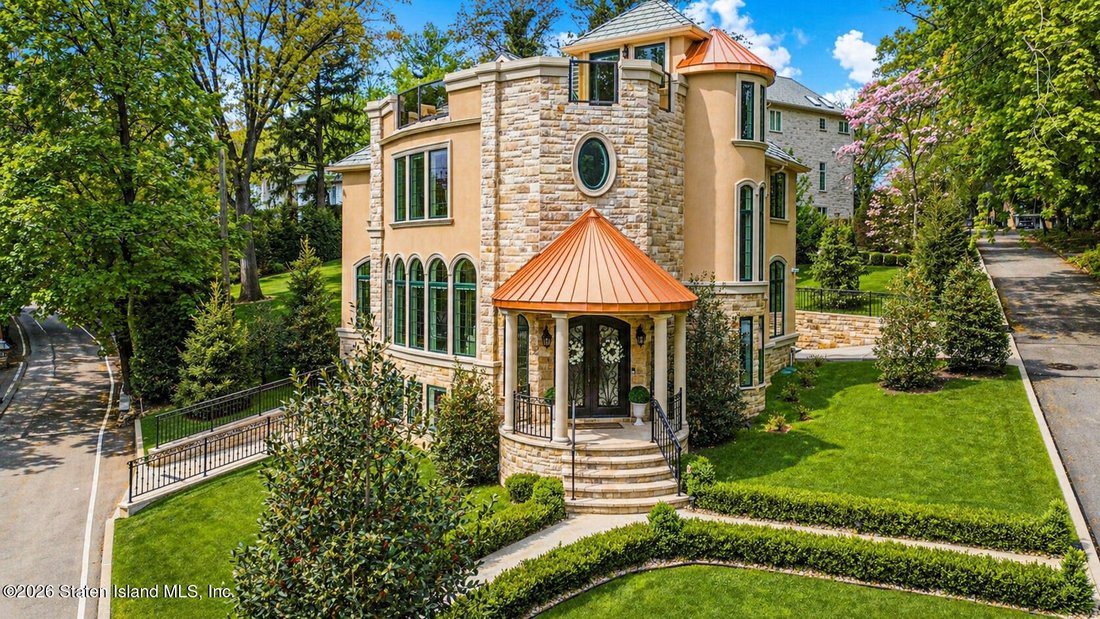House in New York, New York, United States 5 - 17957944