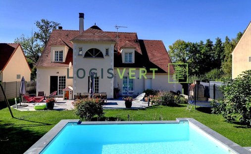 House in Gif-sur-Yvette, Ile-de-France, France 1