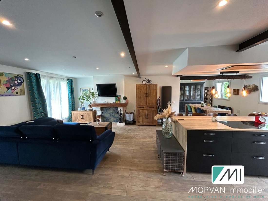 House in Le Mesnil-Saint-Denis, Ile-de-France, France 2 - 17893228