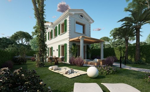 House in Vittoria Apuana, Forte dei Marmi, Tuscany 1