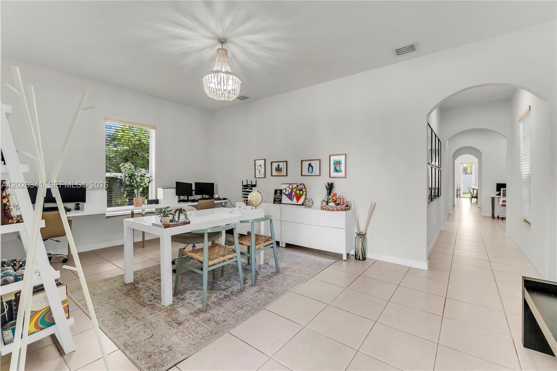 House in Miami, Florida, United States 4 - 17957960