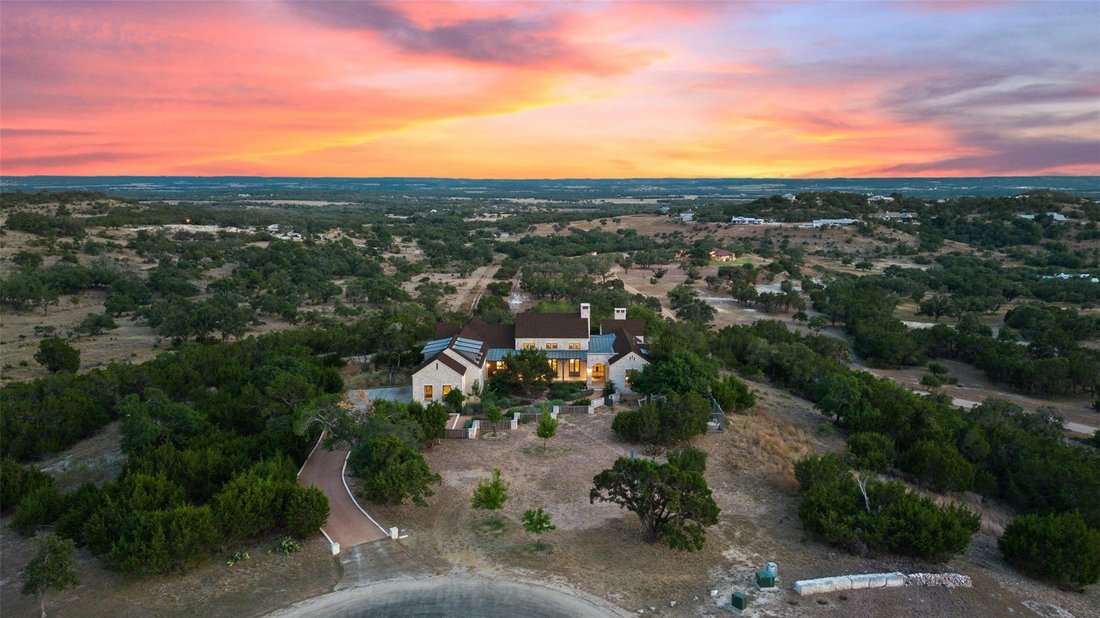 House in Fredericksburg, Texas, United States 3 - 17958144