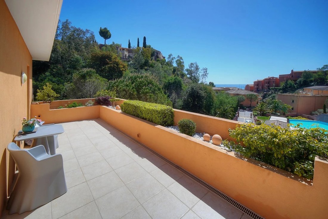 Apartment in Théoule-sur-Mer, Provence-Alpes-Côte d'Azur, France 3 - 17958042