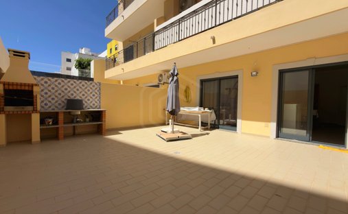 Appartamento a Quarteira, Algarve, Portogallo 1