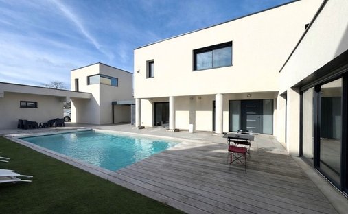 House in Capitole, Toulouse, France 1