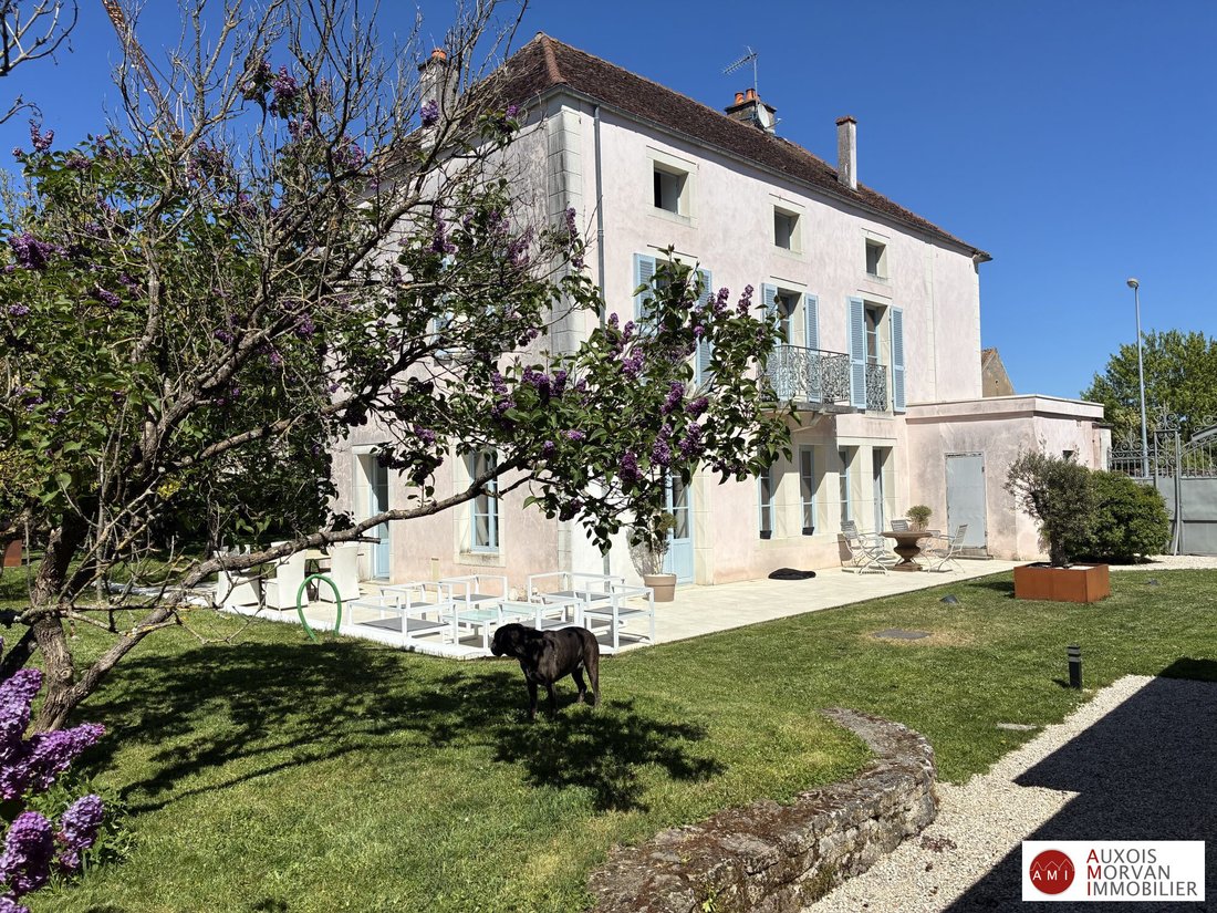 House in Semur-en-Auxois, Bourgogne – Franche-Comté, France 2 - 17963346