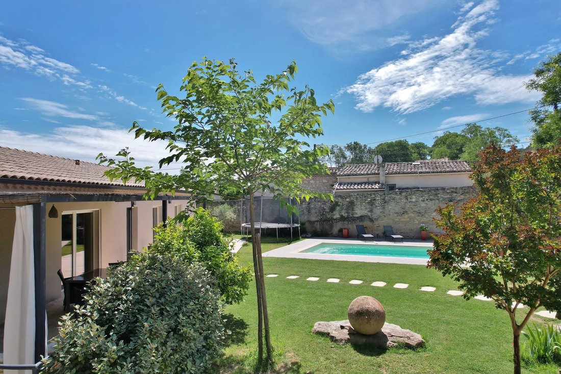 Villa in Uzès, Occitania, France 3 - 17959266