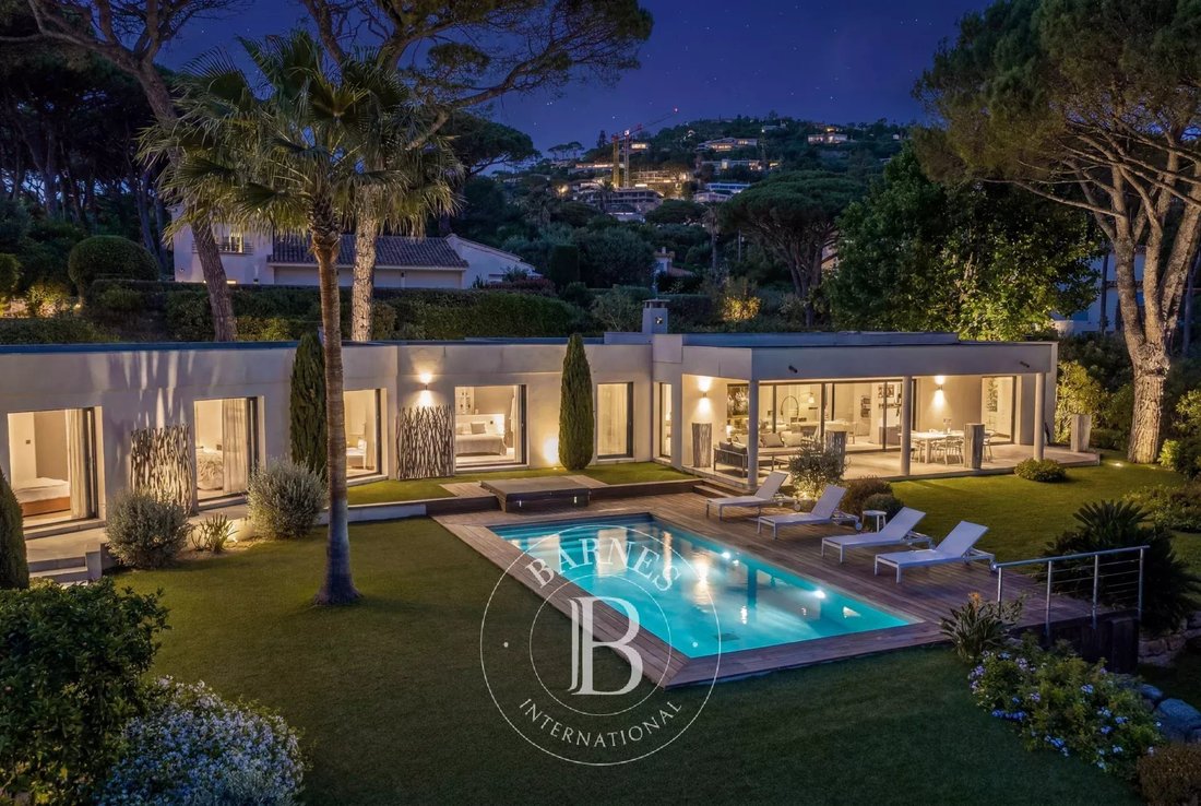 Villa in Grimaud, Provence-Alpes-Côte d'Azur, France 3 - 15094488