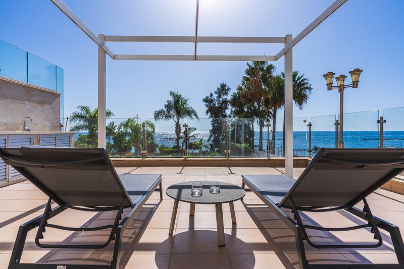 Apartment in Agios Tychon, Limassol, Cyprus 1 - 17771461