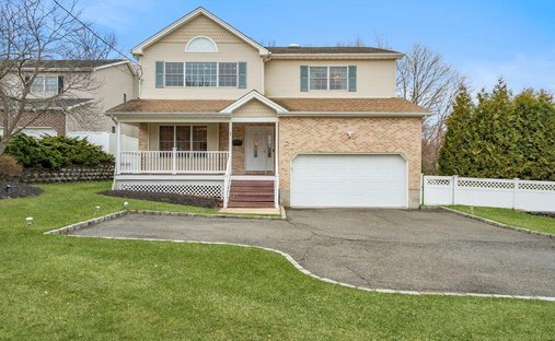 Casa a Old Bethpage, New York, Stati Uniti 1